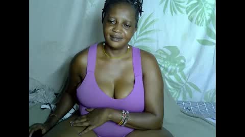 Snapshot of hotcaroo chatting on September 2025 07:10:02 AM Big Boobs online show from September 2025 07:10:02 AM