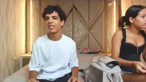 hotcouple_222 online show from March 2026 07:28:01 PM