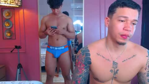 Snapshot of hotcrew_ chatting on May 2026 01:50:02 PM Hussain aaron and Ekko online show from May 2026 01:50:02 PM