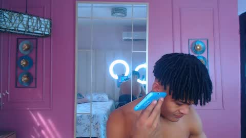 Snapshot of hotcrew_ chatting on June 2026 01:48:02 PM Hussain aaron and Ekko online show from June 2026 01:48:02 PM