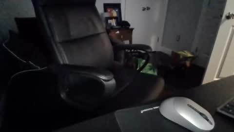 hotdog1124 online show from December 2025 12:00:01 PM