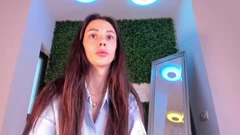 hotfallingdevil online show from June 2026 04:13:01 AM
