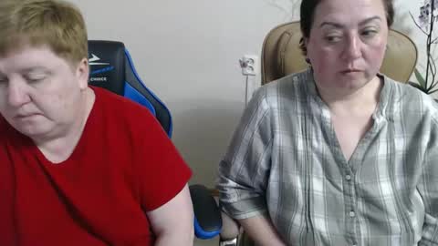 Snapshot of hotfiremommy chatting on April 2026 06:12:01 PM LimonkaFire online show from April 2026 06:12:01 PM