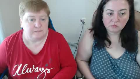 Snapshot of hotfiremommy chatting on May 2026 09:14:01 AM LimonkaFire online show from May 2026 09:14:01 AM