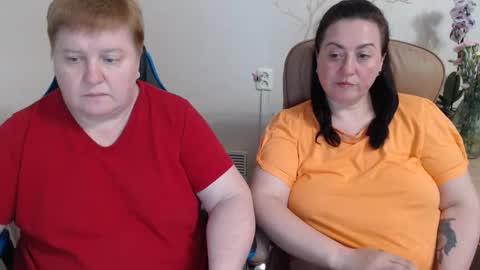 Snapshot of hotfiremommy chatting on May 2026 06:27:01 PM LimonkaFire online show from May 2026 06:27:01 PM