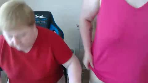 Snapshot of hotfiremommy chatting on May 2026 11:58:02 AM LimonkaFire online show from May 2026 11:58:02 AM