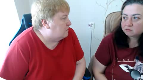 Snapshot of hotfiremommy chatting on June 2026 08:56:02 AM LimonkaFire online show from June 2026 08:56:02 AM