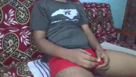 hotguyy001 online show from February 2026 02:38:02 AM