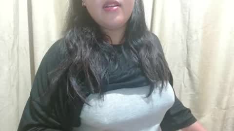 hotiemorenagurl18 online show from September 2025 09:48:02 PM