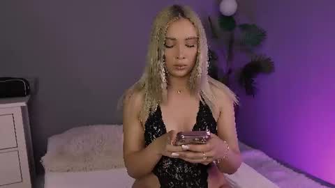 Snapshot of hotjessxx chatting on June 2026 05:39:01 AM Maria online show from June 2026 05:39:01 AM