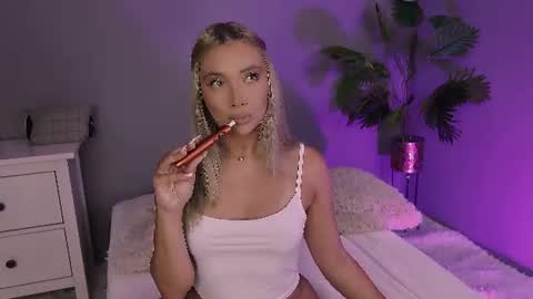 Snapshot of hotjessxx chatting on June 2026 04:47:02 AM Maria online show from June 2026 04:47:02 AM