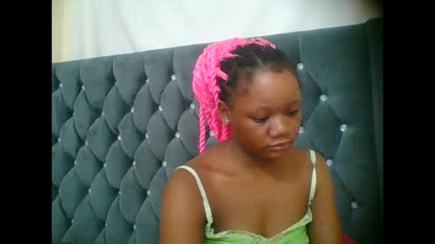 LOYCE online show from December 2025 07:19:02 PM