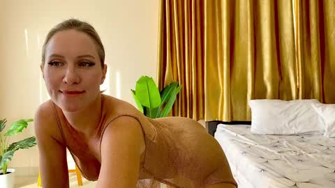 Kate  stream  1200 pm -800 pm UTC 7 online show from December 2024 09:46:01 AM