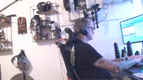 hotkinkytat online show from April 2026 02:00:02 PM