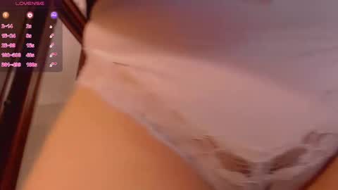 Angela online show from April 2026 06:52:02 PM