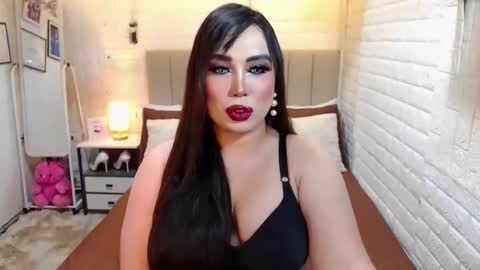 Snapshot of hotlexus69 chatting on September 2025 08:33:01 PM LEXUS online show from September 2025 08:33:01 PM