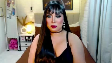 Snapshot of hotlexus69 chatting on October 2025 12:11:01 AM LEXUS online show from October 2025 12:11:01 AM