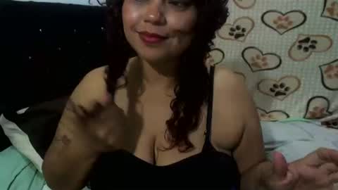 Snapshot of hotmaturelatin chatting on November 2025 09:06:01 PM JADE online show from November 2025 09:06:01 PM