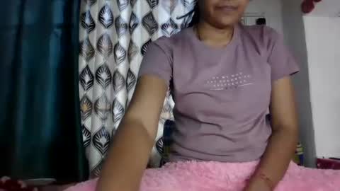 Snapshot of hotnsweetindian chatting on January 2025 06:18:02 AM lola online show from January 2025 06:18:02 AM