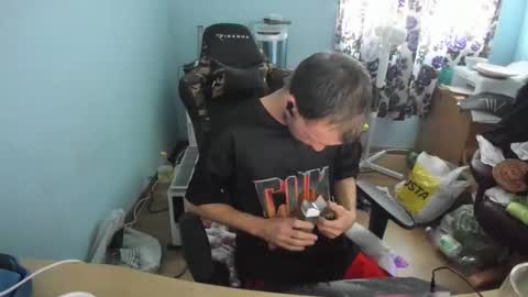 hot online show from October 2025 01:35:02 PM