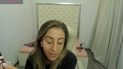 Snapshot of hott_eryka chatting on October 2025 07:30:01 AM Eryka online show from October 2025 07:30:01 AM