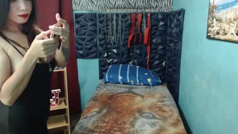 hottasianme online show from January 2025 11:25:01 AM