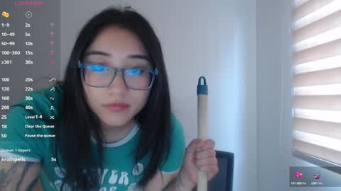 Snapshot of hottbee1 chatting on December 2024 07:45:02 PM AMY online show from December 2024 07:45:02 PM