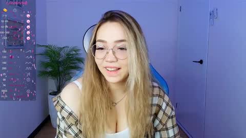 hello Im Eva online show from February 2025 01:47:02 AM