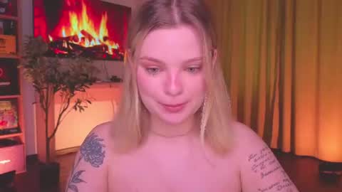 Snapshot of hottie_jane chatting on July 2026 04:47:01 PM Jane online show from July 2026 04:47:01 PM
