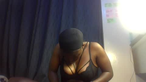 hottie_kittie online show from June 2026 11:59:01 PM
