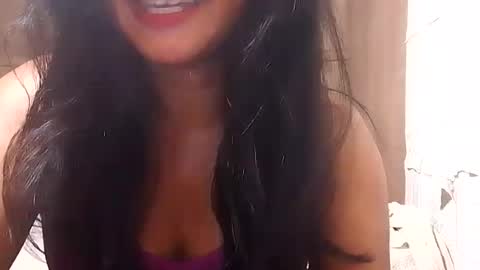Lyn online show from June 2026 08:46:01 PM