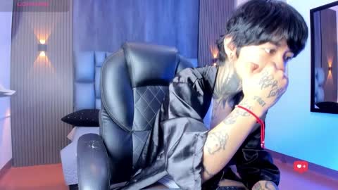 Juls online show from May 2026 07:33:01 PM