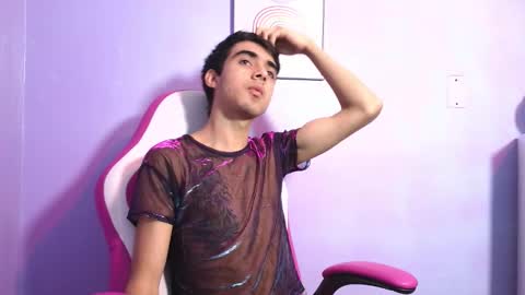 hottiie_guy online show from December 2025 07:08:02 PM