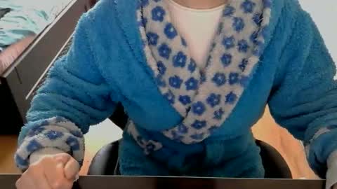 Snapshot of hotty_mary chatting on April 2026 09:12:01 AM Mary online show from April 2026 09:12:01 AM