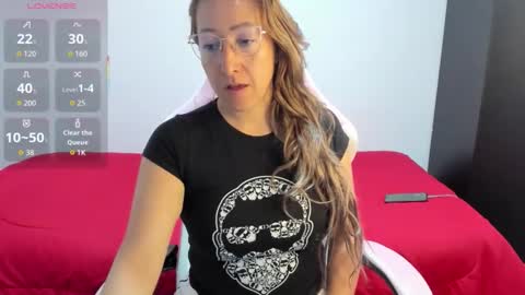 hottychrystal online show from March 2026 12:33:11 PM