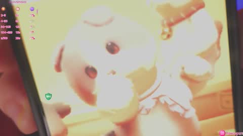 Mia online show from October 2025 05:09:02 PM