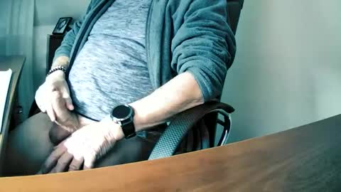 Peter online show from December 2025 10:39:01 PM