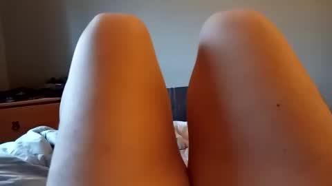 hrnybbwgurrll1993 online show from December 2025 03:41:02 PM