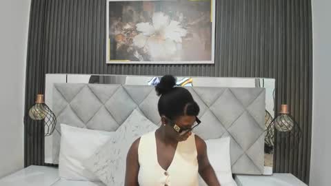 Snapshot of huddah_cam chatting on October 2025 11:23:02 AM huddah online show from October 2025 11:23:02 AM