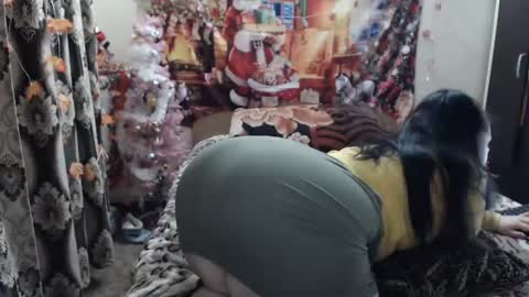 hugeassdevil online show from February 2025 05:18:02 PM