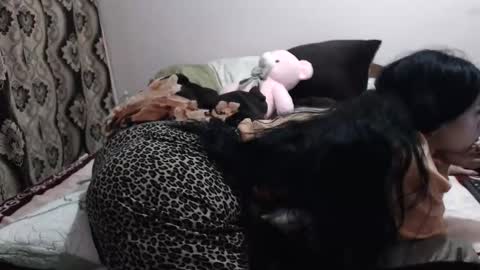 hugeassdevil online show from December 2025 02:00:01 PM