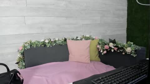 Erin online show from March 2025 04:28:01 AM