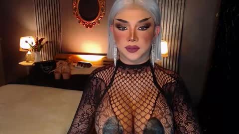 Christine online show from October 2025 08:04:02 AM