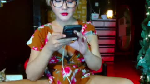 Snapshot of hugecumbarbie chatting on October 2025 10:37:01 AM SPOILED MISCHIEVOUS online show from October 2025 10:37:01 AM