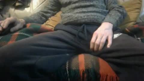 Snapshot of hugenob4u chatting on December 2024 09:33:01 PM hugenob4u online show from December 2024 09:33:01 PM