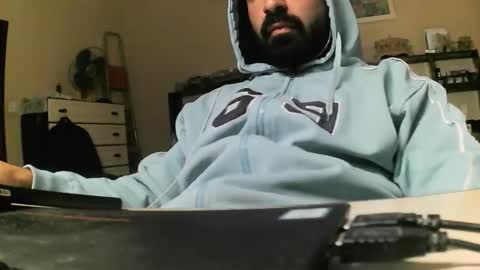 hugeveiny online show from November 2025 05:26:01 PM