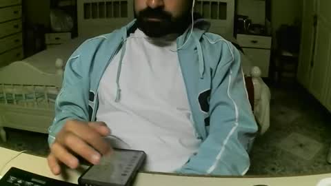 Snapshot of hugeveiny chatting on May 2026 04:37:02 PM hugeveiny online show from May 2026 04:37:02 PM