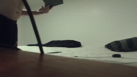 Snapshot of hugobergeron chatting on December 2024 02:38:02 AM HugoBergeron82 online show from December 2024 02:38:02 AM