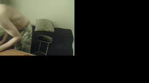 Snapshot of hugobergeron chatting on March 2025 02:32:01 PM HugoBergeron82 online show from March 2025 02:32:01 PM