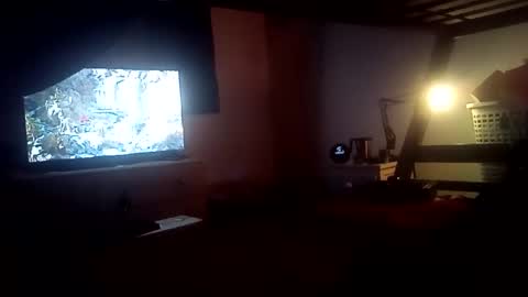 Snapshot of hugobergeron chatting on December 2025 01:36:01 AM HugoBergeron82 online show from December 2025 01:36:01 AM